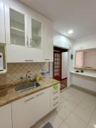 Spacious Copacabana apartment 5 minutes from the beach - 7 guests