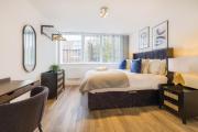 Stylish 2BR 2BA Flat in Gravesend Sleeps 4