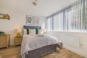 Modern 1BR Flat Gravesend with Parking Sleeps 2