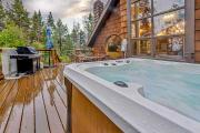 Peaceful Getaway Pet Friendly with Hot Tub and Grill
