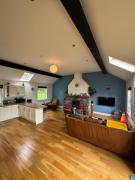 The Rose & Pearl Retreat