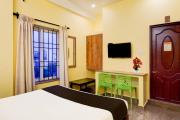 Super Townhouse White Town Rock Beach Formerly Prakasam Residency