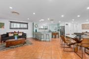 6 Cypress Avenue - Rainbow Beach. Pool. Pets. Aircon.Wifi