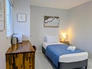 Central Private Bedroom & Ensuite - City & Strand Beach Location