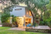 Casa Lagoona - A Lush Family Haven by the Beach