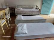 Charmosa edícula próxima a praia