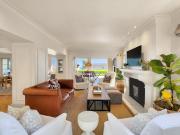 Camps Bay Luxury Family Retreat – Lush & Stylish