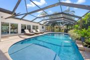 Bimini Breeze - Updated Island Retreat with Pool & Beach Access