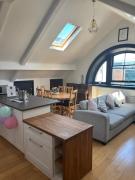 2 Bedroom City Centre Penthouse Loft Apartment