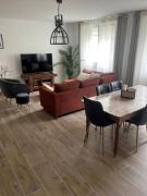 Le reflet de la cathédrale