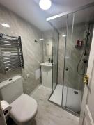 Room 2 - En-suite for 2 people