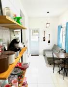 Casa Beira Mar - Vista do Mar pela Janela da Sala, perfeita, em frente à praia da enseada Sesc Bertioga