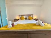 Relaxing 1 BR Flat with terrace and parking