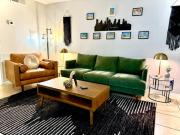 Pristine Full Sized Montrose Apartment Half Block to Menil Museum