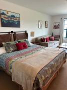 Cozy Studio Resort Stay Mountain Creek Pool Hiking