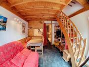 Studio mezzanine cosy au centre de Val-dIsère - FR-1-518-118