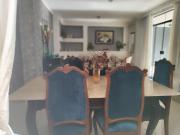 Casa confortável em condomínio de luxo