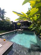 Badra House Villa Santai