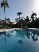 Charming Bungalow with Pool