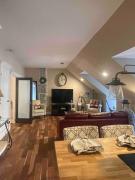 Full 1 bedroom apartment to yourself