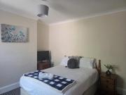 52 - room 3 - smart TV