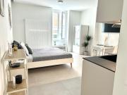 Golden Suite - Stylish and with FREE Parking!