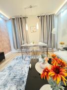 Hyde park three bedroom flat