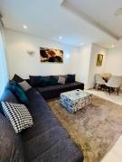 A cozy apartment located in prestigious Hay Riad