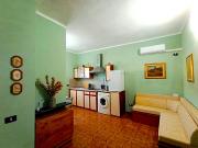 Rombolino Guesthouse -Free Parking - Vicino al PalaLivorno "Modigliani Forum"