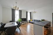 Spacious Central apartment , 2 bedrooms, Old Town walk