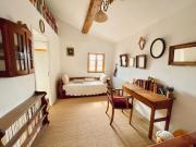 La maison près de la fontaine