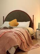 The Grand Book Nook Retro Stay - Luxury King mattress with Flat TV - Private walk in book lounge & Study