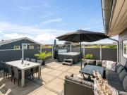 Holiday Home Ennie - from the sea by Interhome