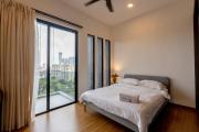 Beacon Executive Suite, by Banyan