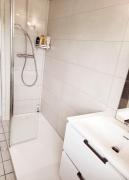 Cosy. 10mn du centre et de la gare. Garage gratuit