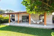 Casa dentro cond. Tenório à 50mts pé areia, térrea, ar cond split, área gourmet, cervejeira