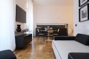 ComeCasa Sforza Chic Stay -10 Min Walk from DUOMO