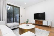Modern Rosebery 3BR Loft w Parking & Self Check-in
