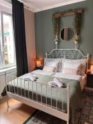 Big luxury 3BR in Center