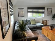 Gatwick 2 Bed Apartments Free Parking