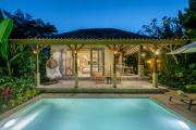 Nyaman Villa 2 - Elegant Hideaway with Poolside Perfection