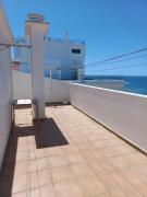 Quarteira 1-Bed Sleeps 4 Parking 1 min to Beach