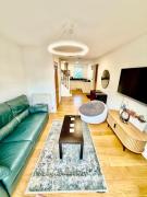 Beautiful Modern 2 Bed house combined with a vintage feel near Central Cambridge Sleeps 4