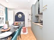 Charming and cosy flat next to the Eiffel Tower