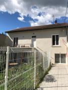 Studio rénové proche palais des sports