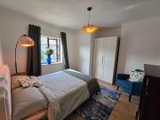 Selene Apartment in Heart of Glastonbury