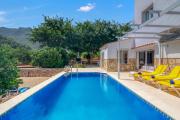 Tranquil Villa with private Pool, BBQ & Air Conditioning near Cullera Beach