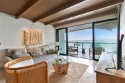 Luxury 2BR Private Beach and Pool