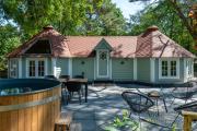 Prachtige 4p wellness Kota in bos met Sauna en Hottub