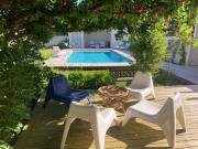 Léon house pool 10 people